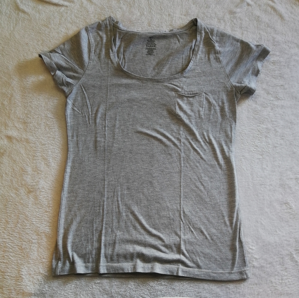 G21 Scoop Neck Tee